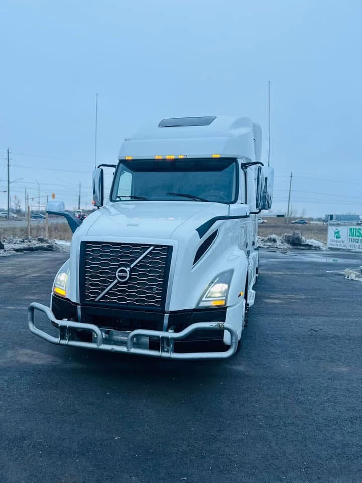 2020 Volvo Truck 