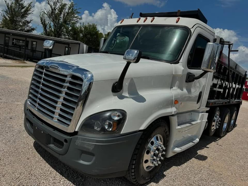 Cummins ISX Freightliner Cascadia dump truck 